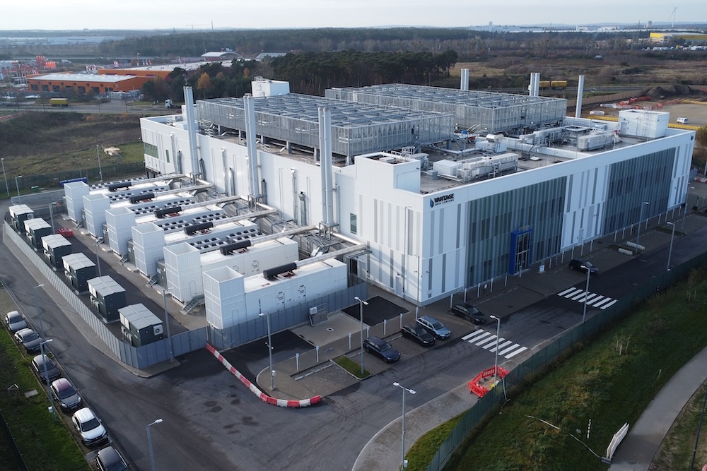 Vantage Secures $820 Million in Landmark European Data Center ABS Deal