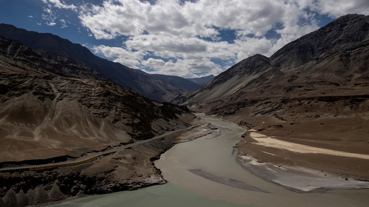 India's Indus Treaty Suspension Sparks Water Crisis Concerns in Pakistan