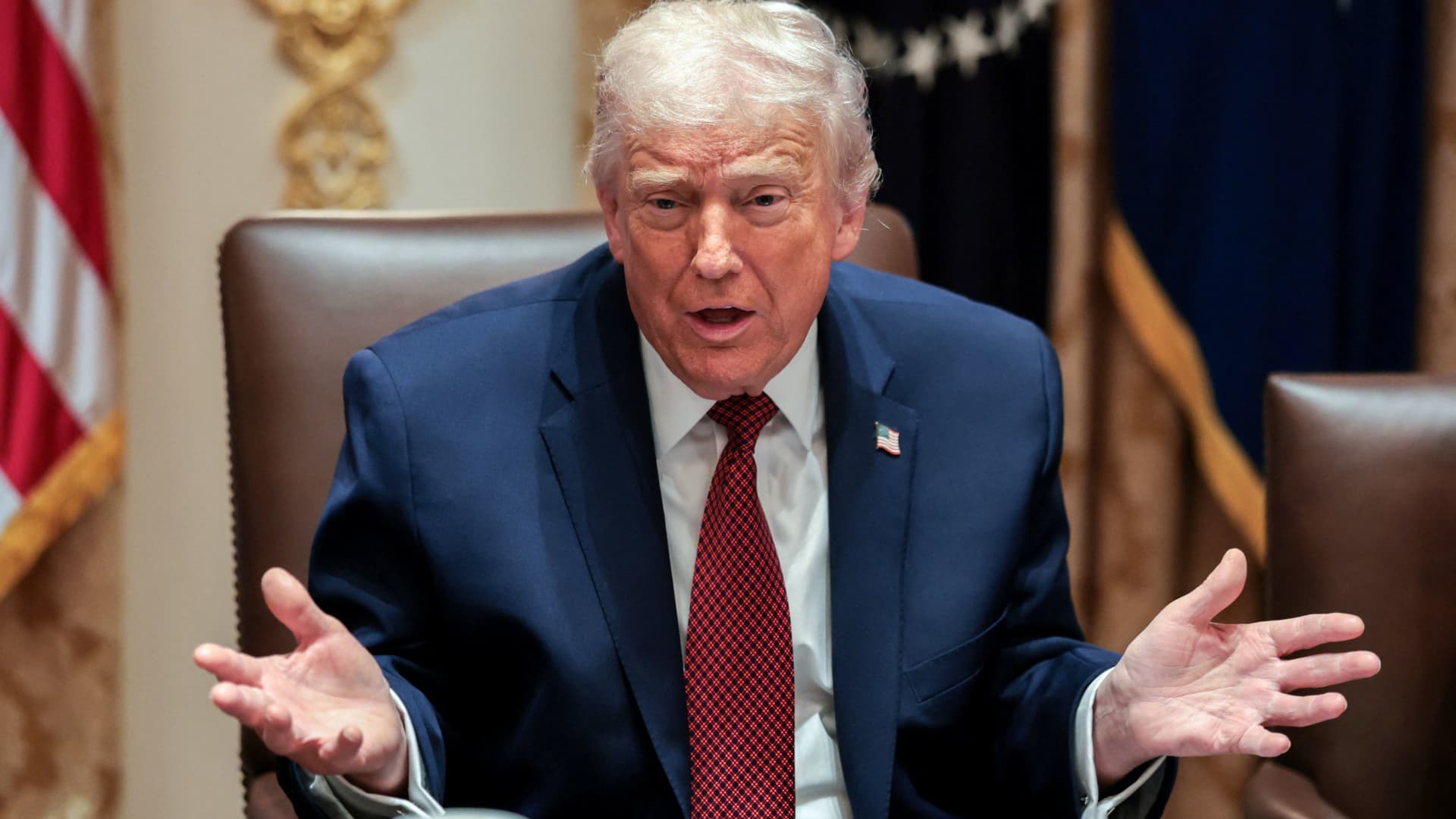 Trump Approves Nvidia H200 AI Chip Sales to China with 25% US Cut; Xi Responds Positively, Boosting Tech & Trade Relations