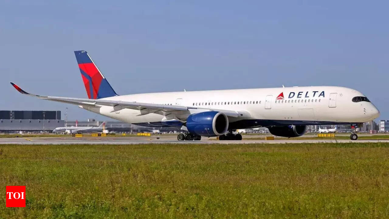 Delta Flight Diverted to Azores: Passengers Stranded for 29 Hours