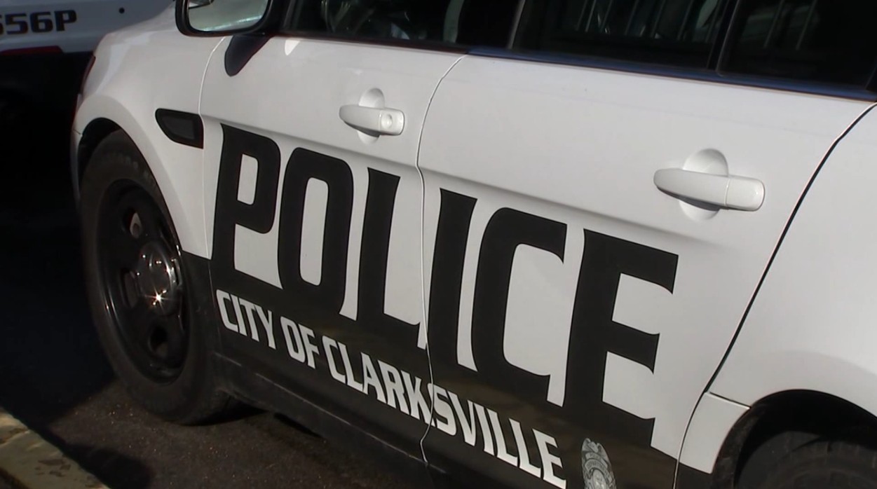 Clarksville Man Barricades Himself with Children Inside Home
