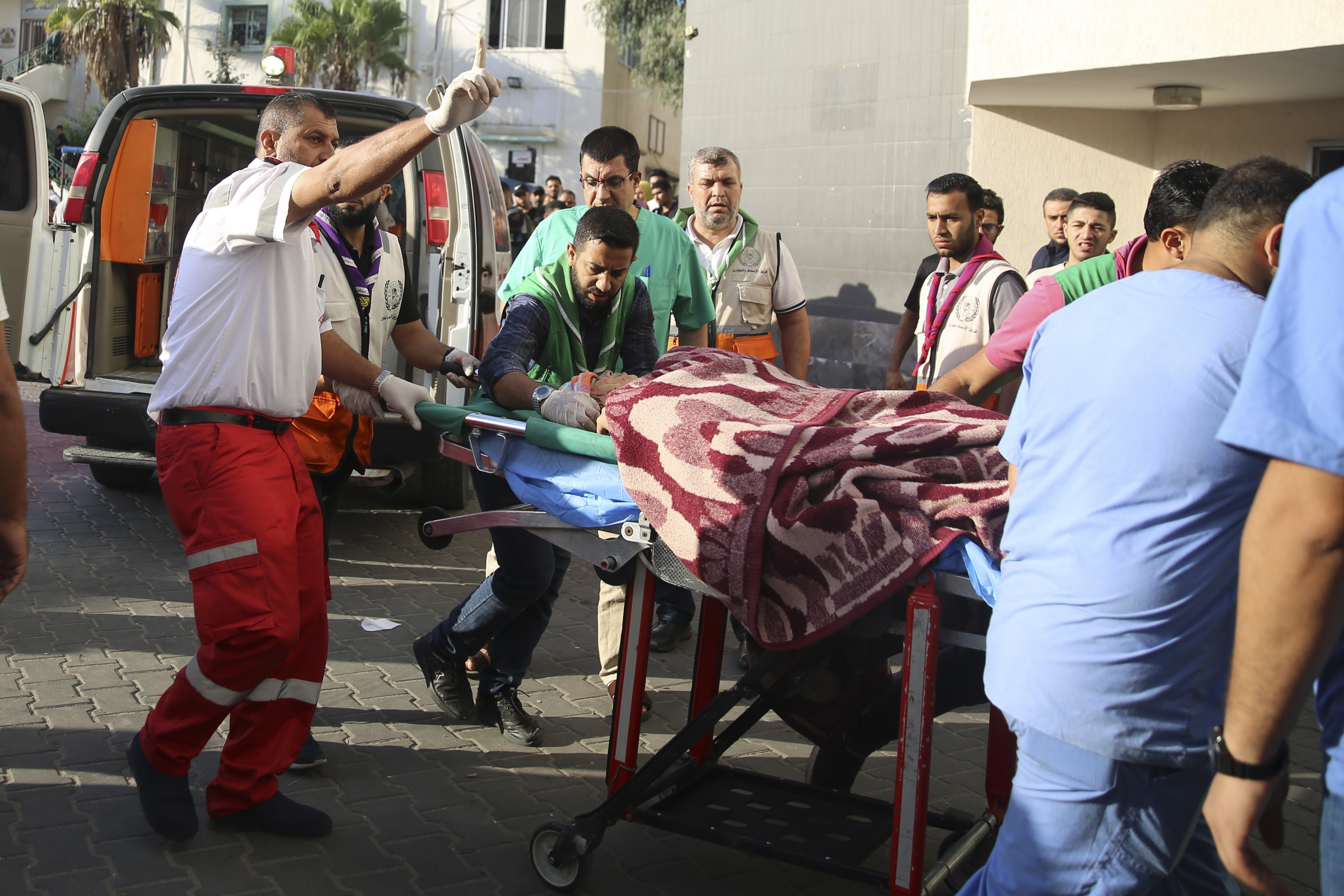 Gaza's Nasser Hospital on Brink of Collapse Amidst Israeli Offensive