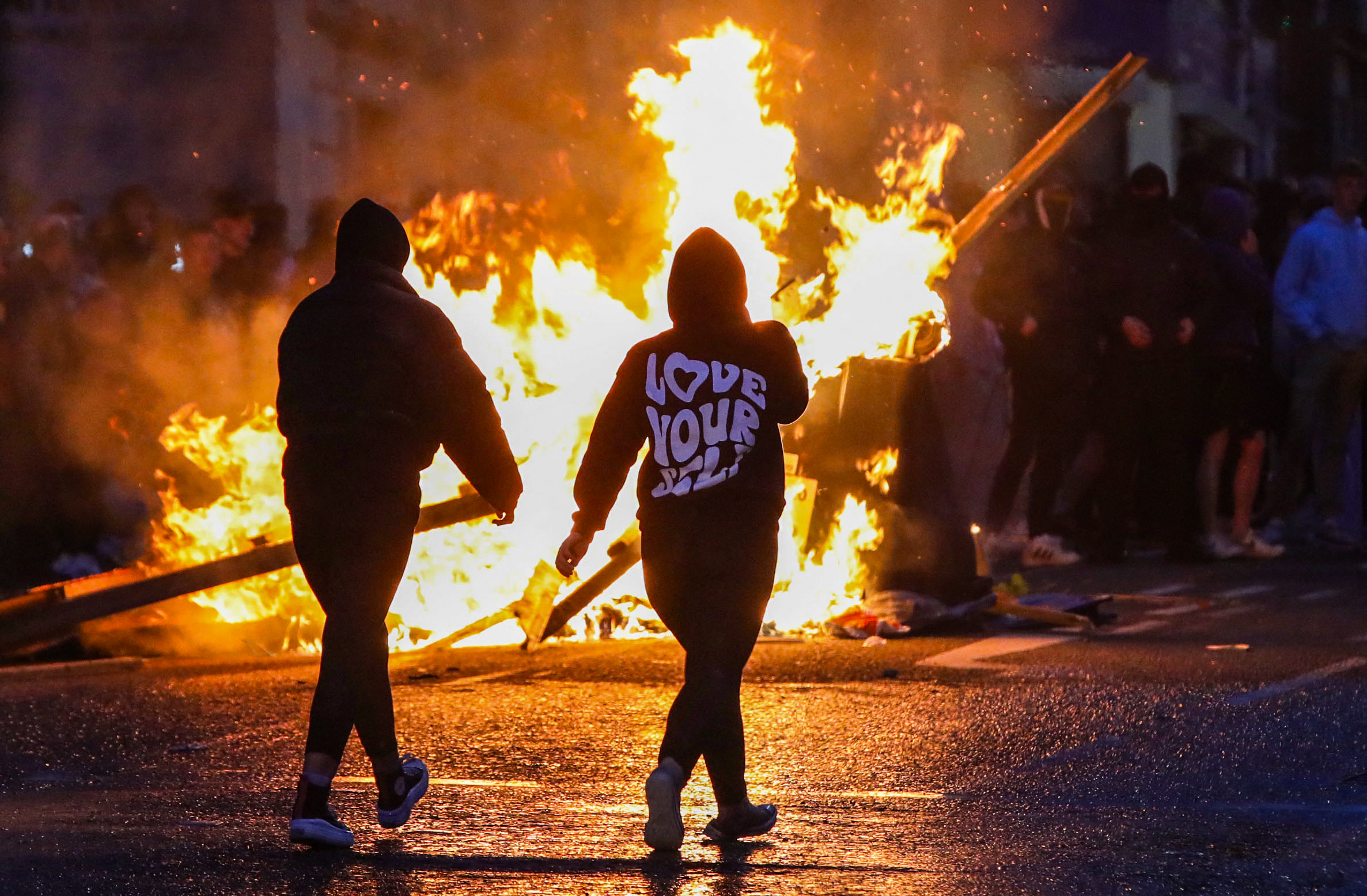 Northern Ireland: Anti-Immigrant Riots Erupt After Sex Assault Arrests