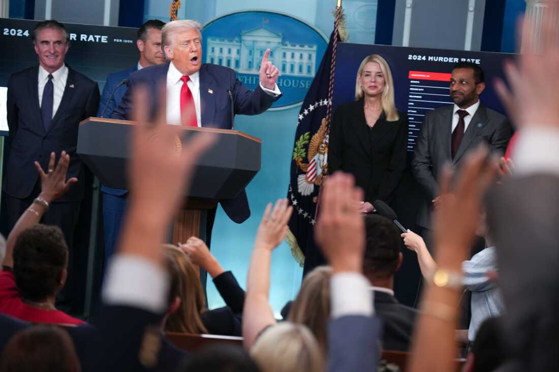 Trump to 'Feel Out' Putin in Alaska on Ukraine War Resolution