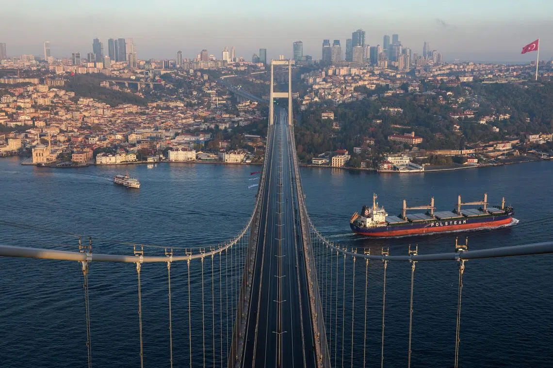 Istanbul Under Seismic Threat: Scientists Warn of Escalating Earthquake Risk Beneath Sea of Marmara