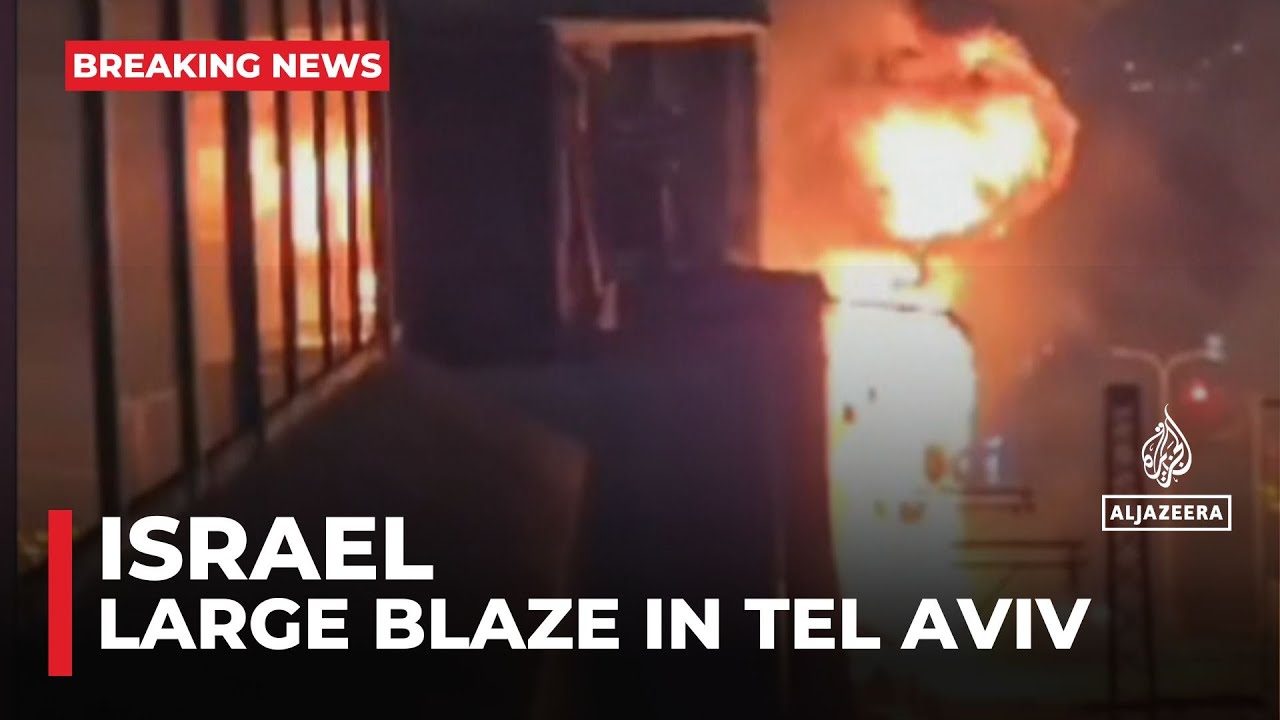 Explosions Reported in Tel Aviv After Sirens Sound