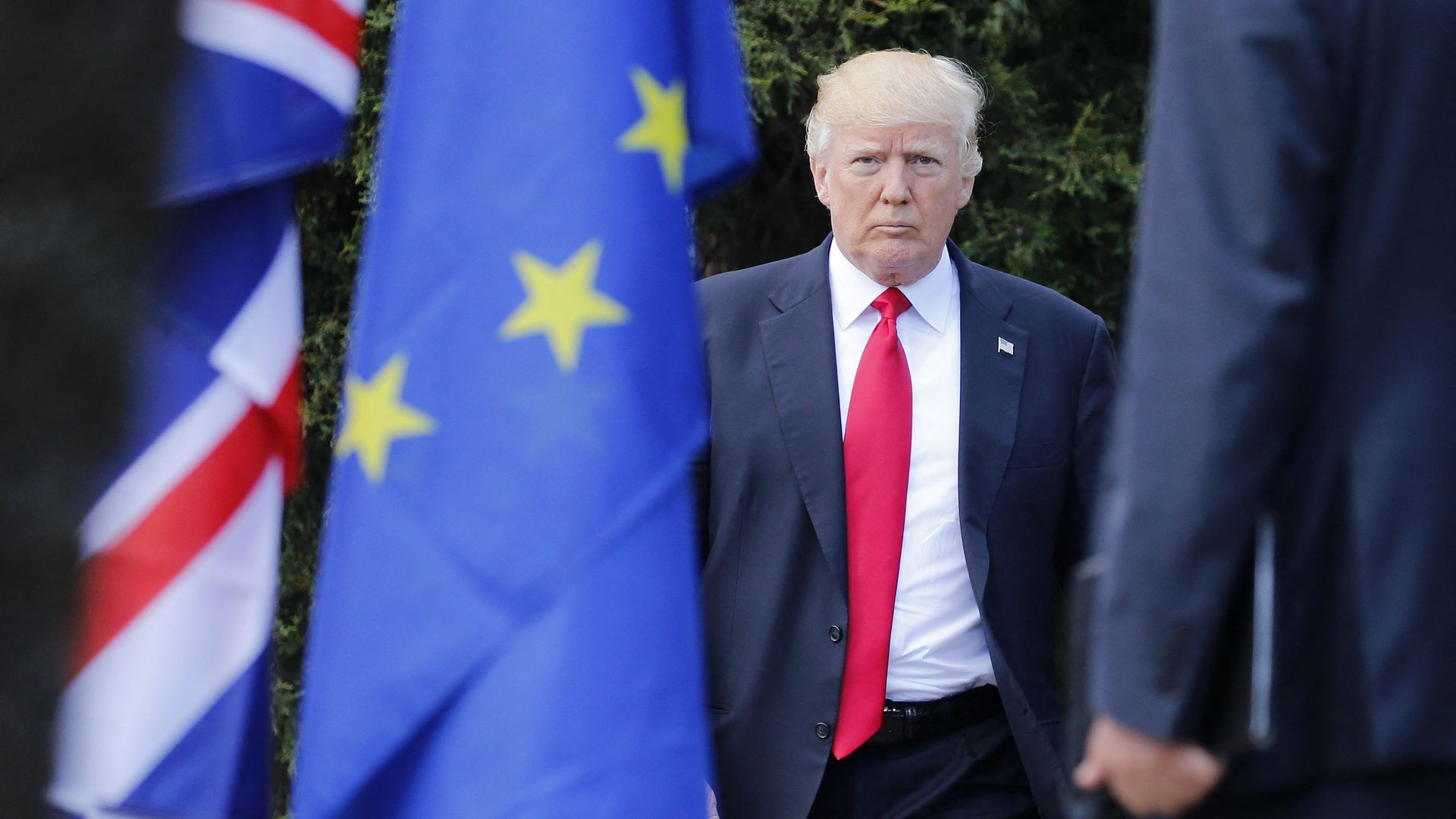Trump Threatens EU and Mexico with 30% Tariffs - Axios Report