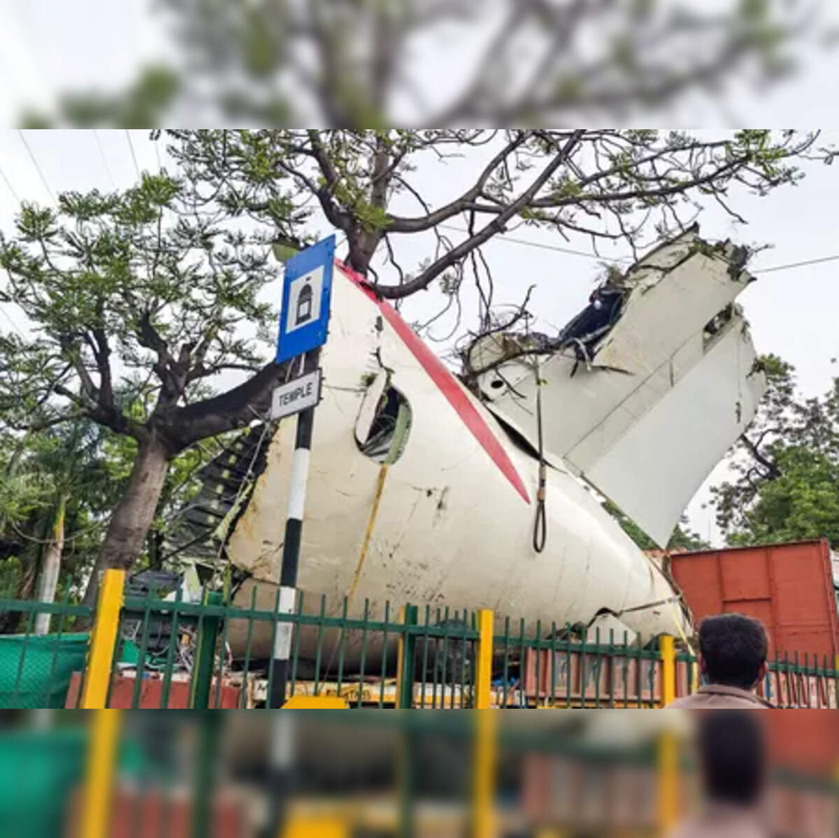 FAA, Boeing Affirm Fuel Switch Safety After Air India Crash Probe