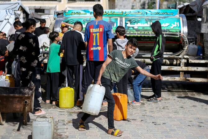 Gaza Water Crisis: Daily Struggle After Deadly Strike Deepens