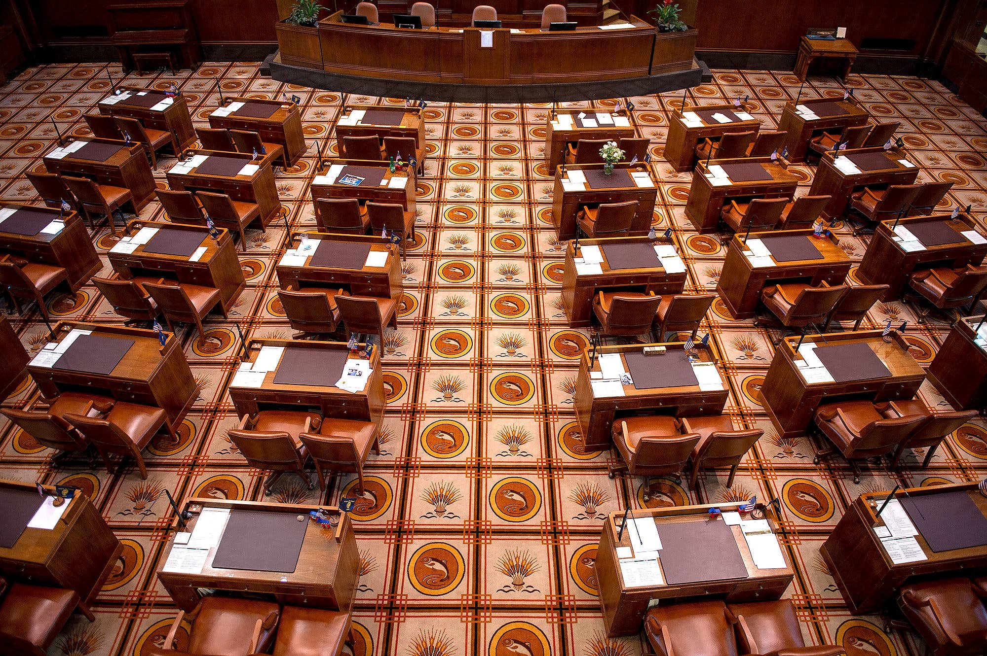 Oregon Hemp Industry Faces Catastrophe: New US Law Threatens 95-99% Wipeout, CBD Gummies & Oils at Risk