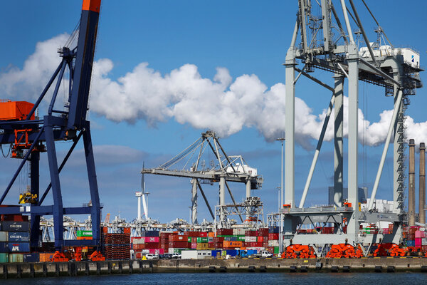 EU Considers Retaliatory Tariffs Against US: Will They Act?