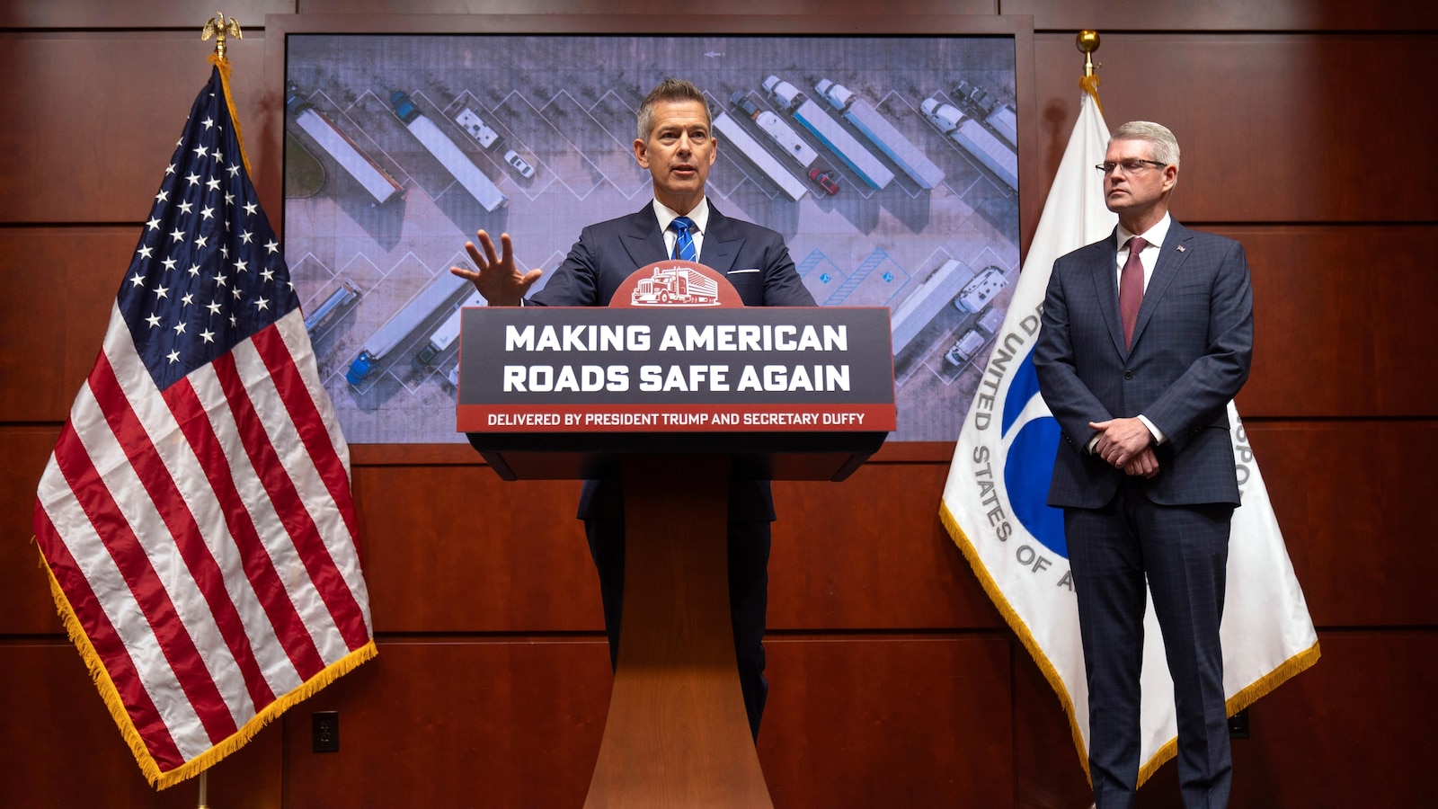 Immigrant CDL Issues Found in 8 States: Federal Crackdown & Funding Threats Amid Deadly Crashes