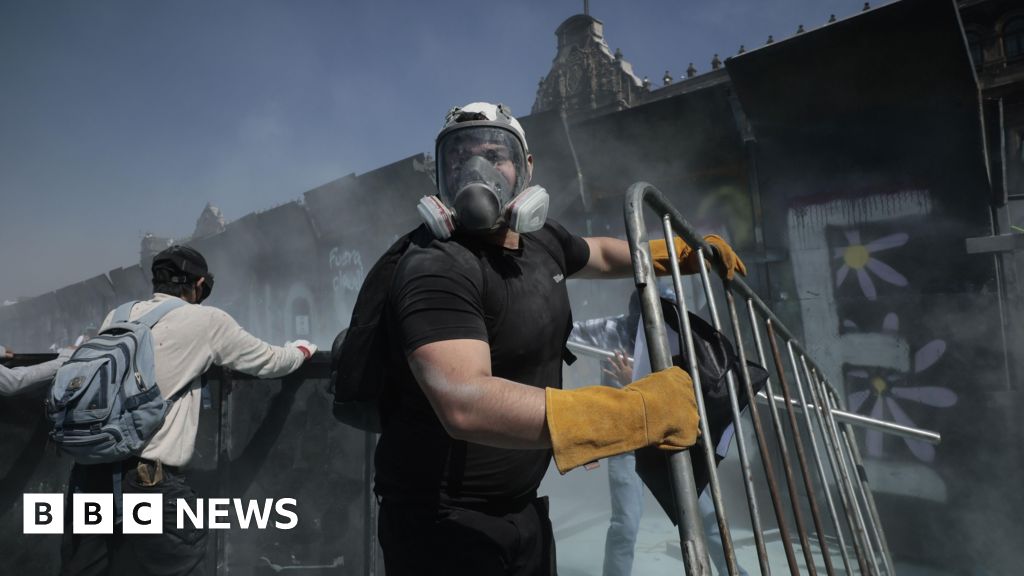 Mexico City Protests: Clashes Injure 120 Amidst Anti-Government Rallies & Crime Concerns Over Sheinbaum's Rule