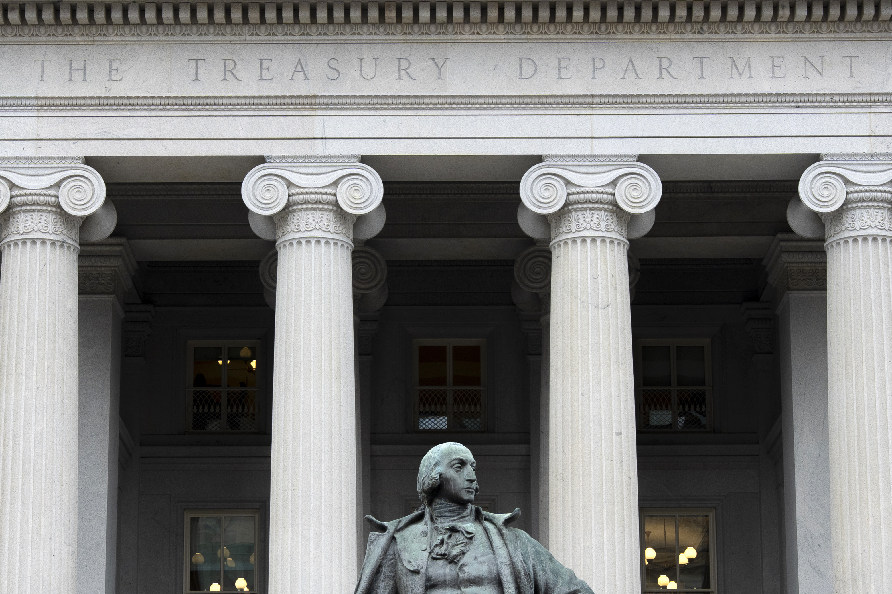 US Credit Rating Downgraded by Moody's Amid Rising Debt Concerns