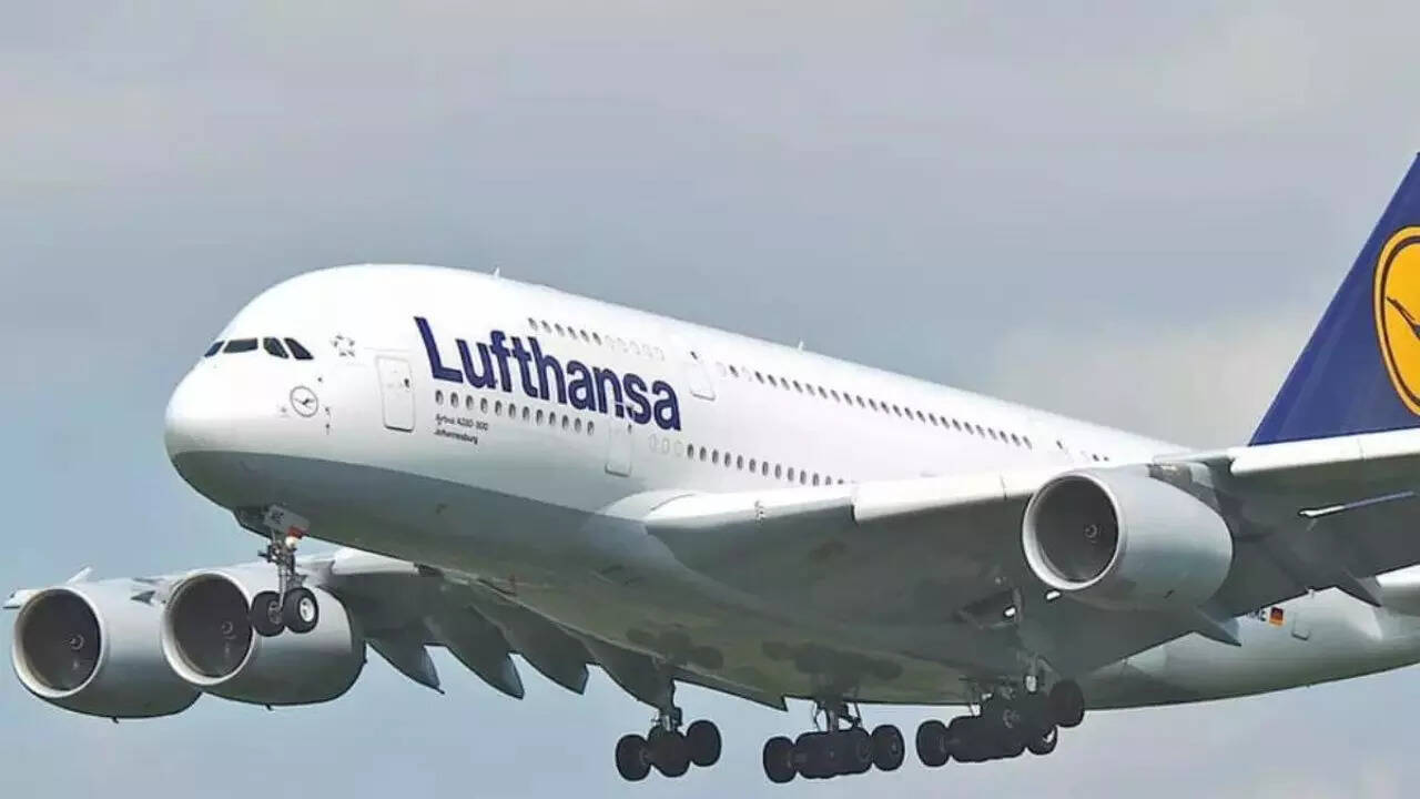 Lufthansa Flight Drama: Co-pilot Unconscious, Captain Locked Out