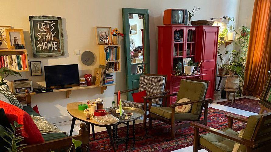 Trump's Order Heightens Fears in Iran: 'Last Photo of Home' Shares Surge - BBC