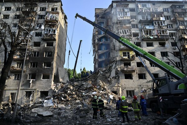 Kyiv Under Attack: Russian Strikes Kill At Least 10 in Ukraine