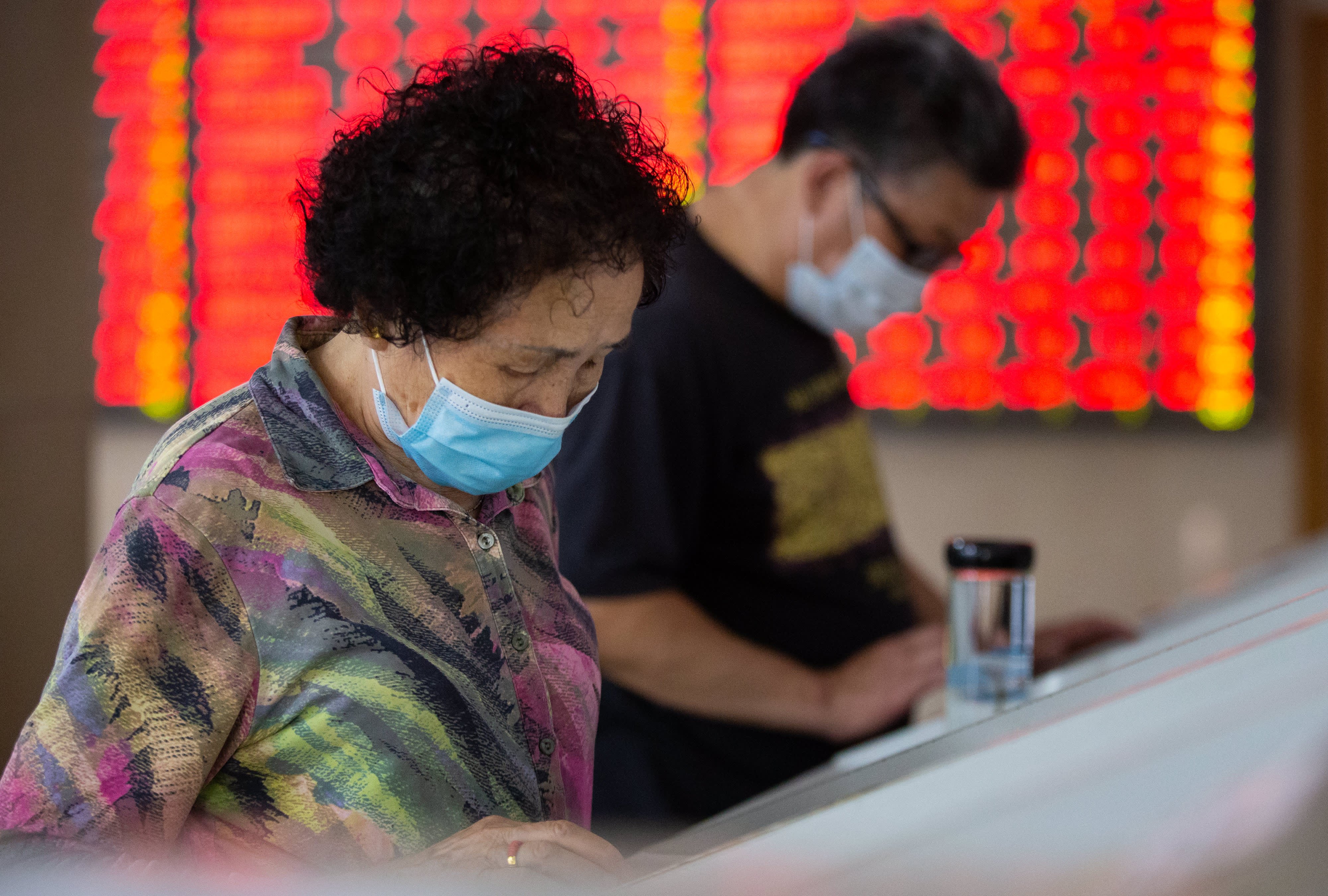 Japan-China Tensions Spark Tourism Stock Plunge: Analyzing Market Impact & Geopolitical Friction