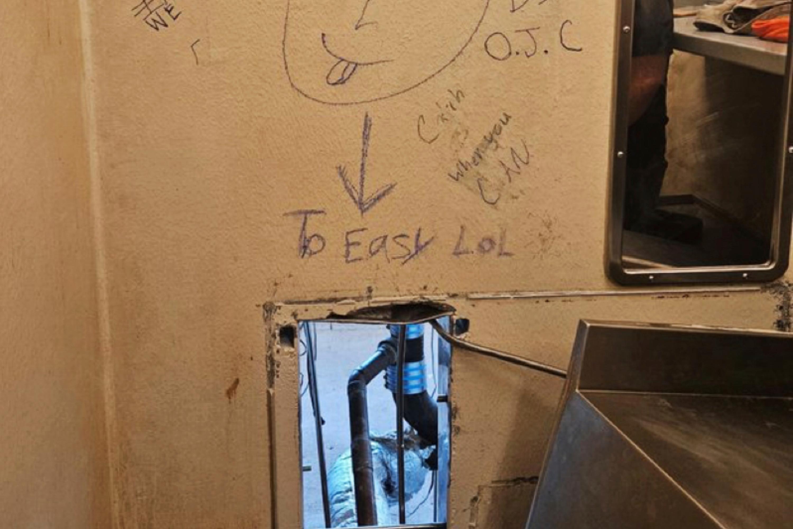 New Orleans Jail Escape: Critics Question Delay in Public Notification