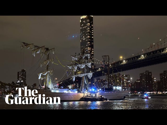 Mexican Navy Ship Crashes into Brooklyn Bridge, Two Sailors Dead