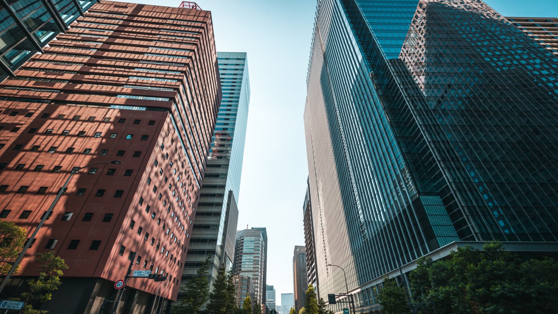 Asia-Pacific Markets Slump: Wall Street Tech Losses & AI Jitters Trigger Regional Declines & Investor Caution