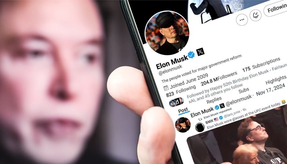 Elon Musk Fires 'Copy Cat' Jab at Jeff Bezos Over New AI Platform Launch