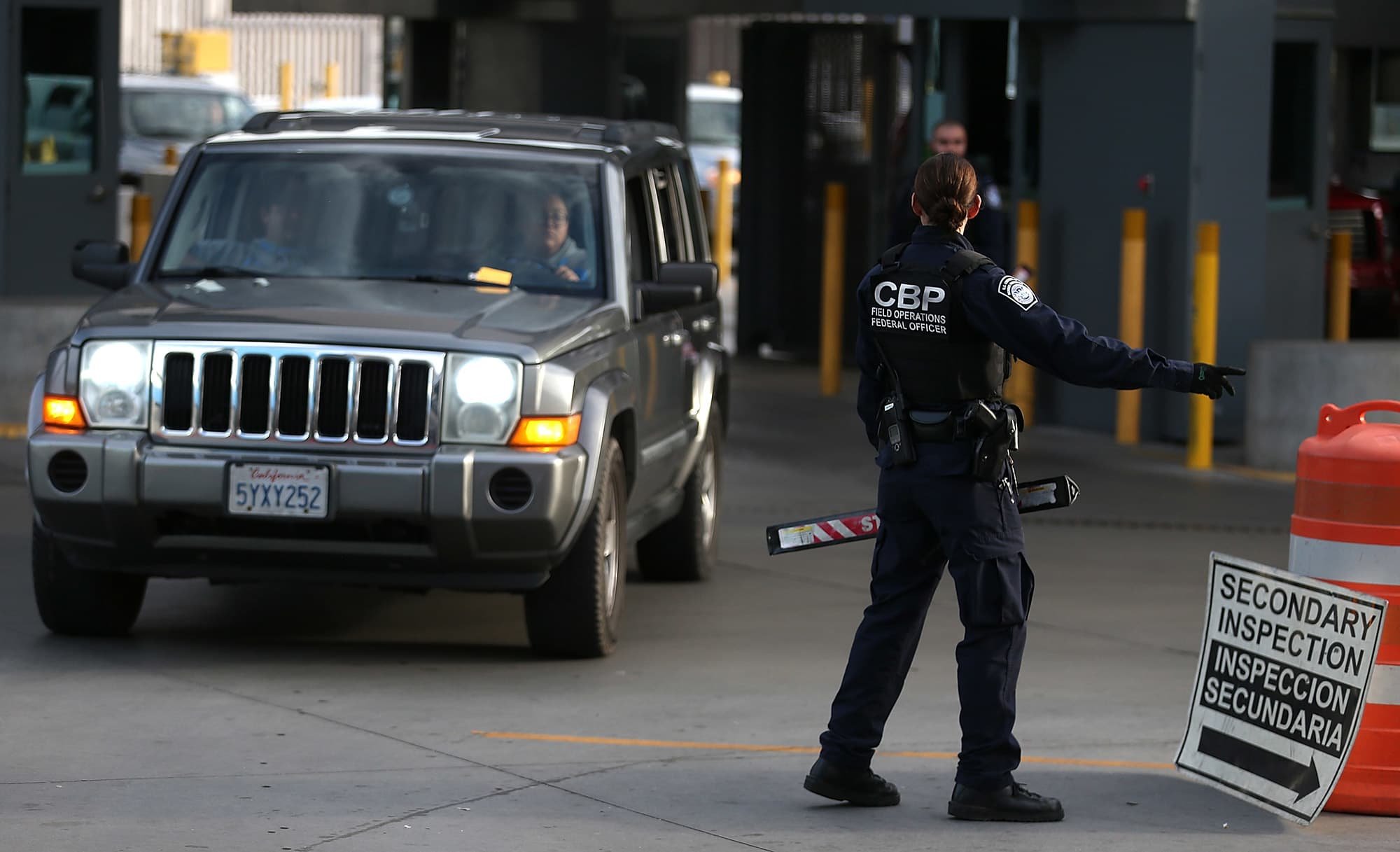 US Border Agents in Charlotte: Presence & Legality Explored Amidst Scrutiny