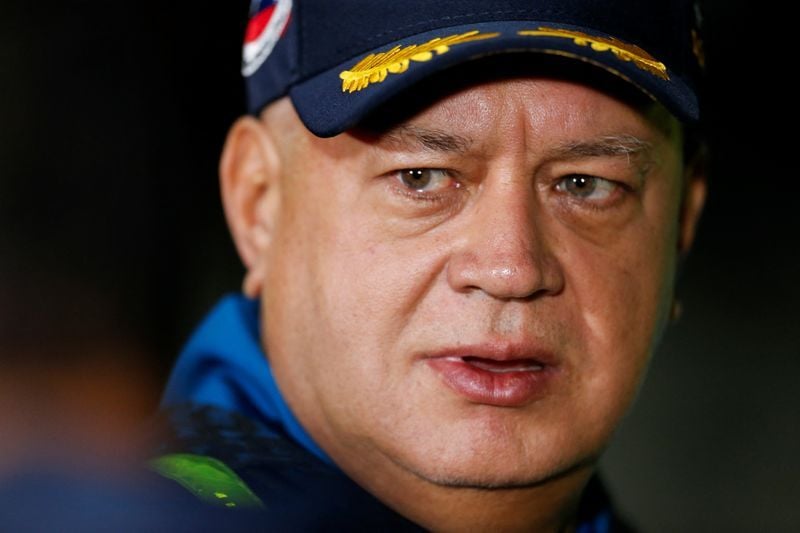 Venezuela Suspends Flights to Colombia Following Arrests