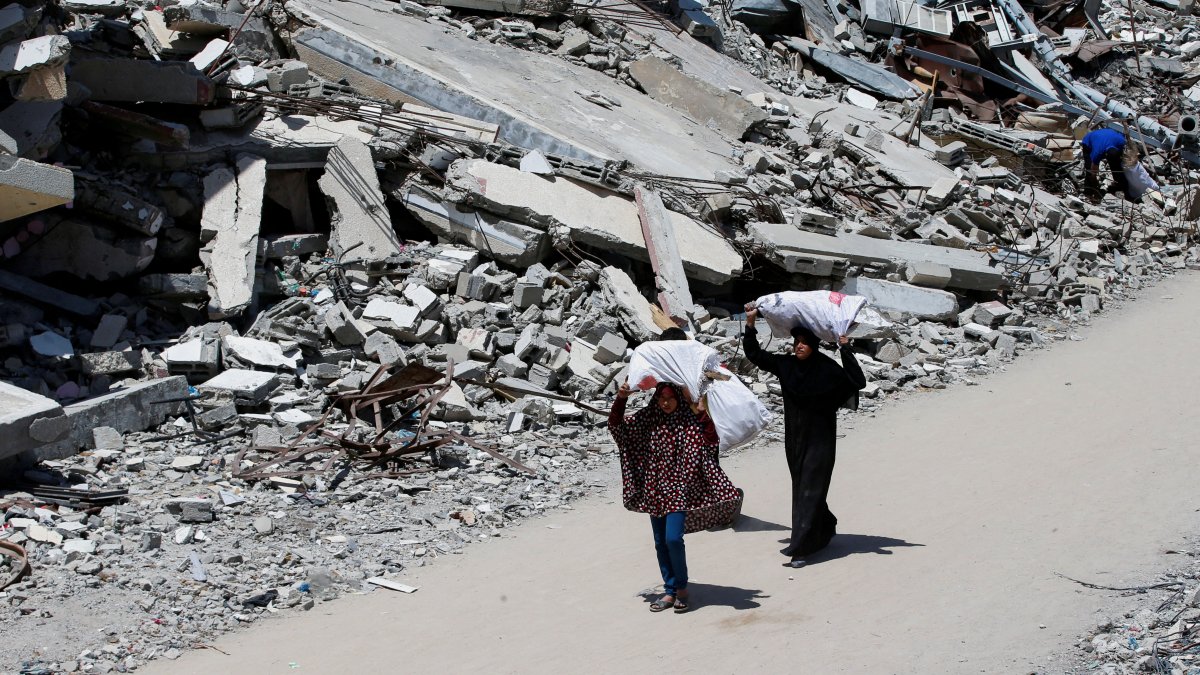 U.K. halts trade talks with Israel over Gaza war, settler violence
