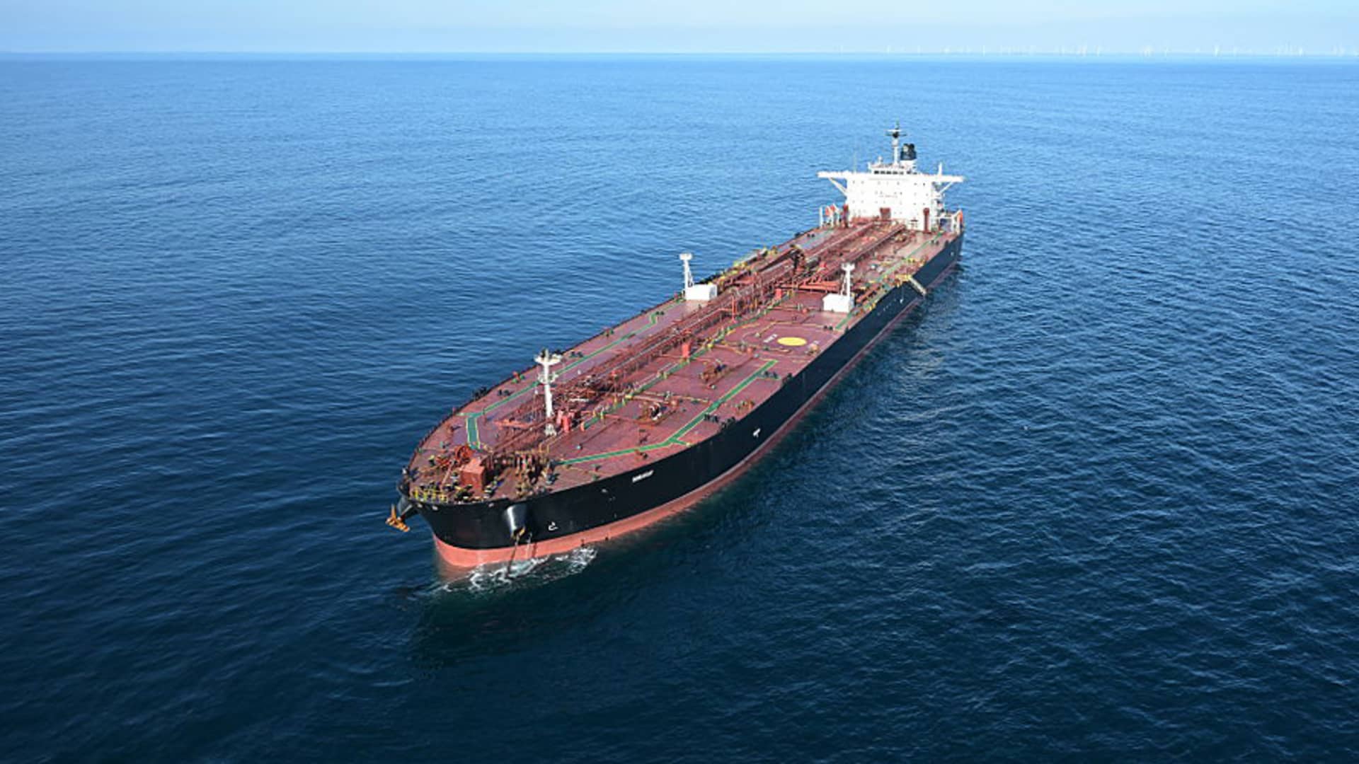 Oil Prices & Energy Stocks Dive as Trump Pushes Ukraine Peace Deal, Sanctions Hit Russia & Fed Rate Hike Looms