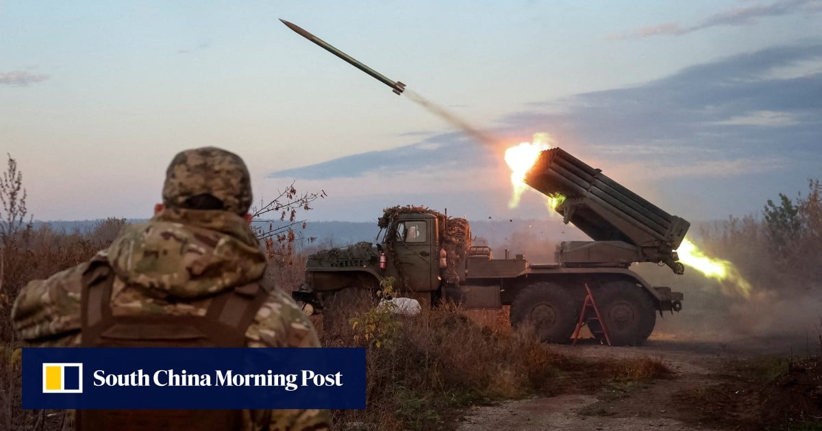 Ukraine Faces Stark Choice: Zelensky Responds to Trump's Peace Deal Deadline Amid US Pressure & Russian Demands