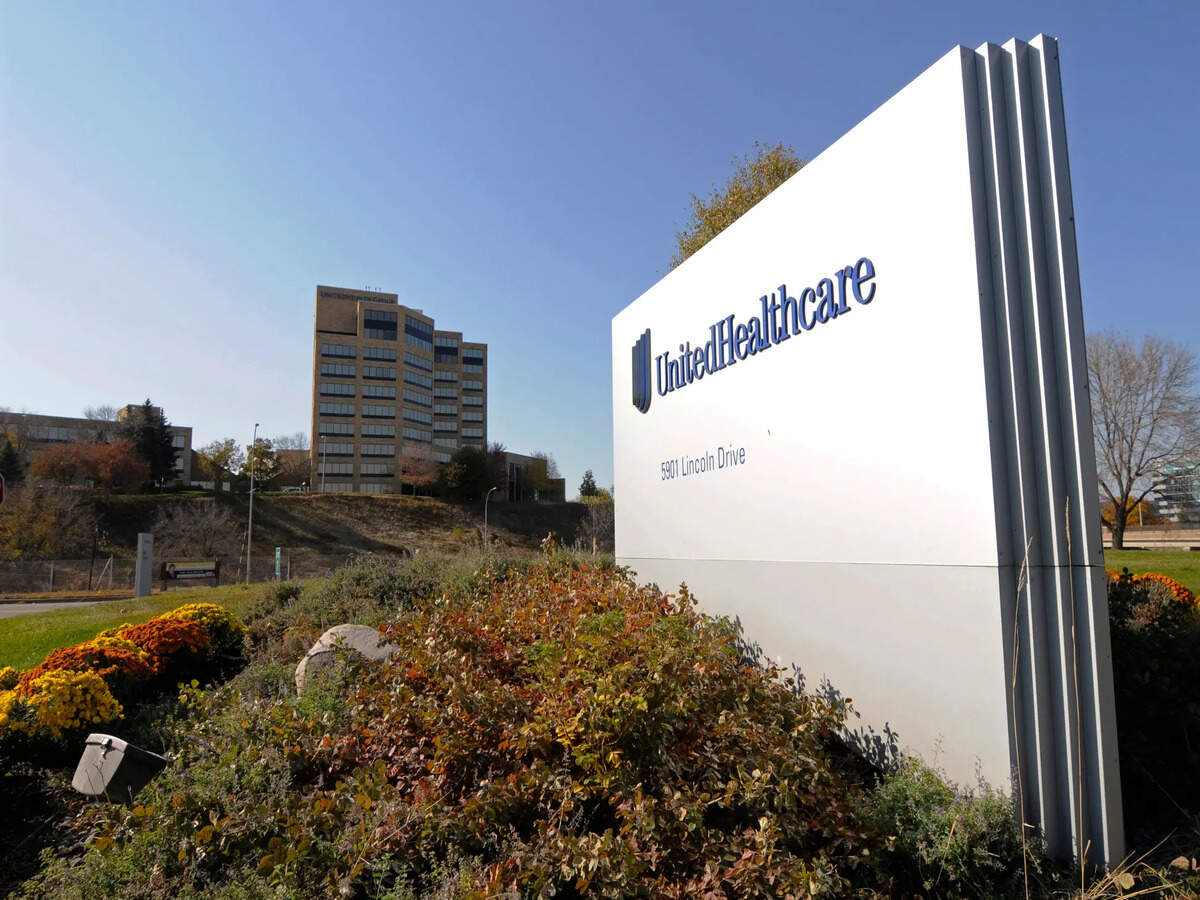 UnitedHealth Stock Dips Amid Nursing Home Payment Allegations and CEO Departure