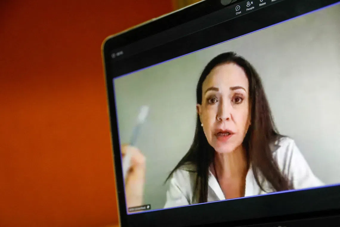 US FAA Issues Urgent Warning to Airlines Over Venezuela Airspace: Heightened Security Risks & Military Activity Cited