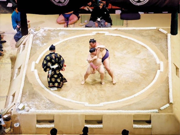 Japan's Sacred Sumo Rings: Why Women, Even Leaders, Are Barred from the Dohyō