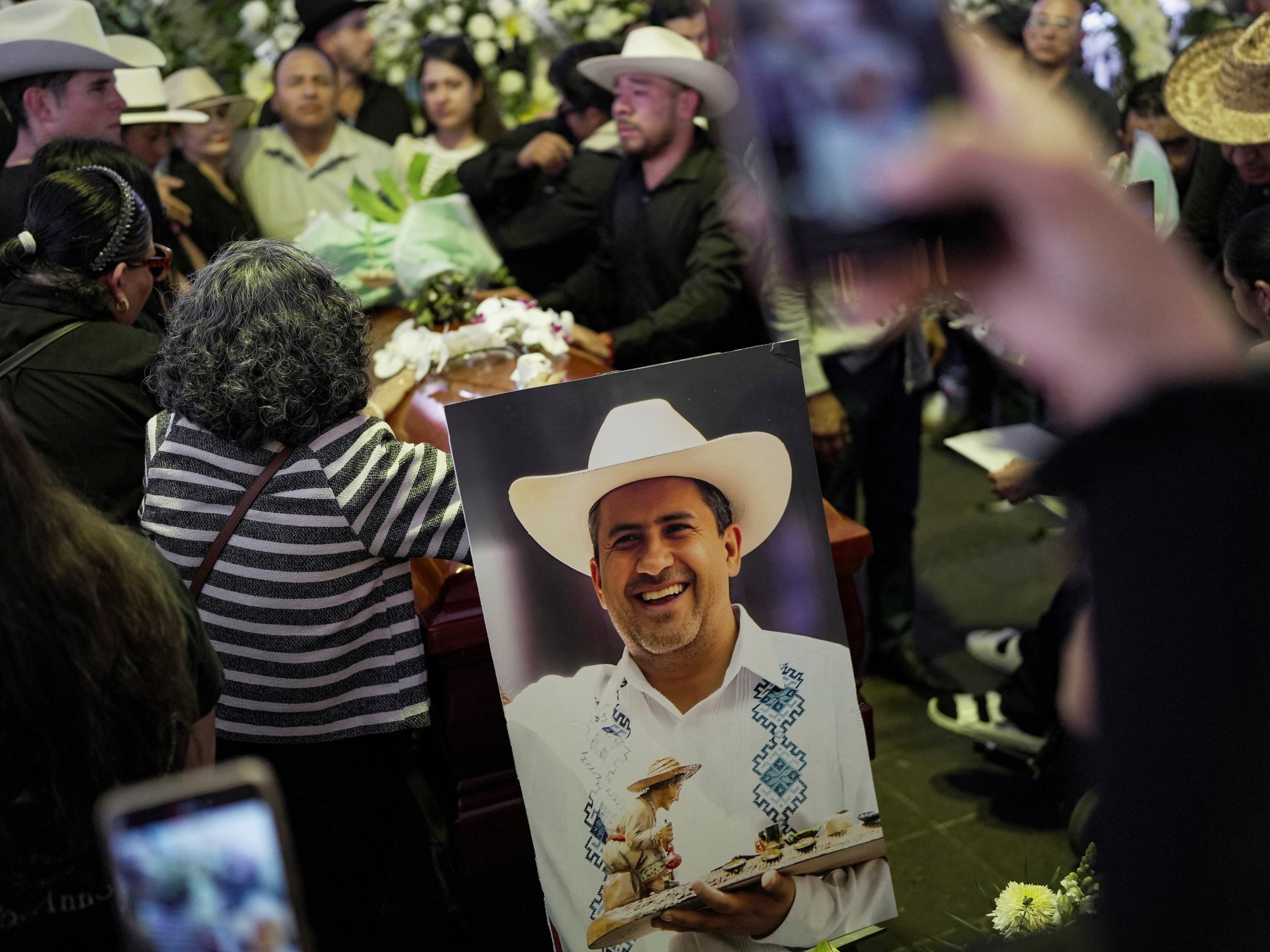 Mexico Mayor Carlos Manzo Killing: Seven Bodyguards Arrested, "El Licenciado" Named Mastermind Amid Public Outcry