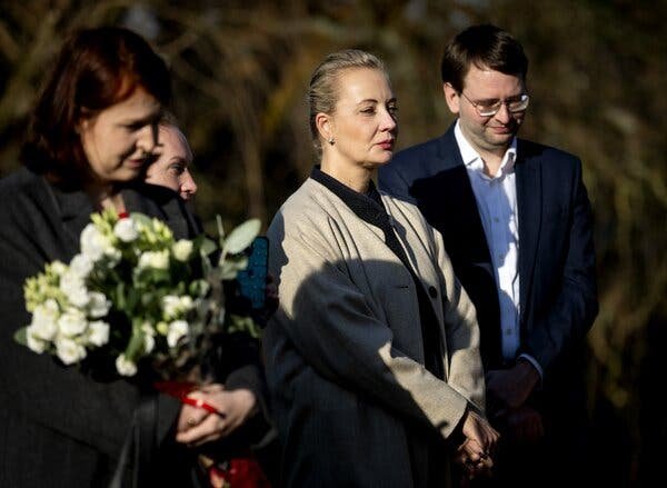 Europe's Visa Crackdown: Russian Exiles Feel Targeted, Not Putin's Regime, Amid Ukraine War Sanctions