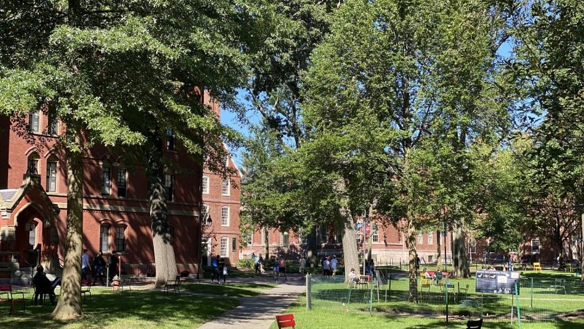 Harvard's Deadline: 6 Conditions in 72 Hours to Keep Foreign Students