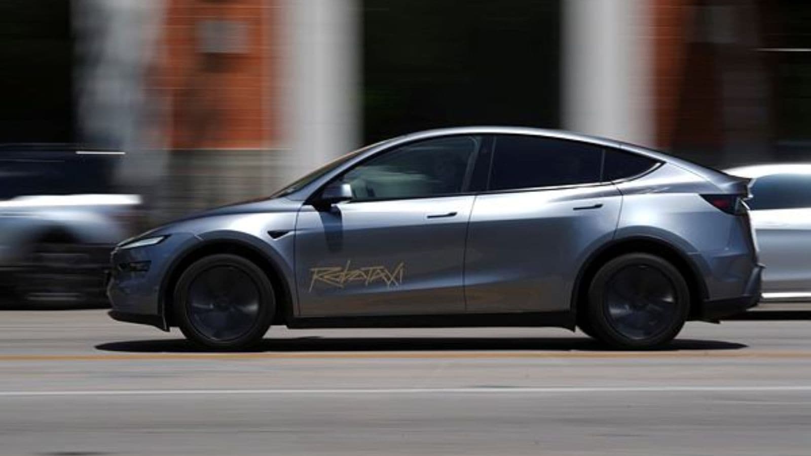 Tesla Faces 'Deceptive Practices' Order in France Over Autonomous Driving Claims