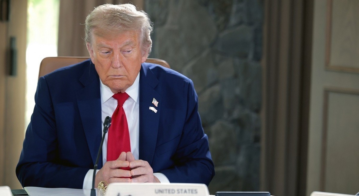 Oil Prices Plunge After Trump Allows China to Buy Iranian Oil