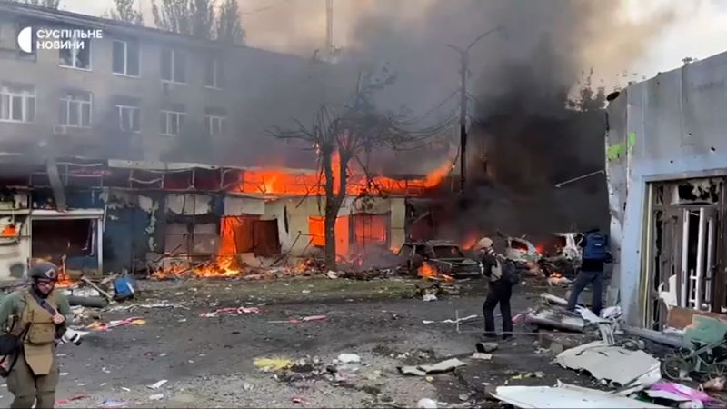 Russian Missile Strikes Kill Civilians in Dnipropetrovsk, Ukraine