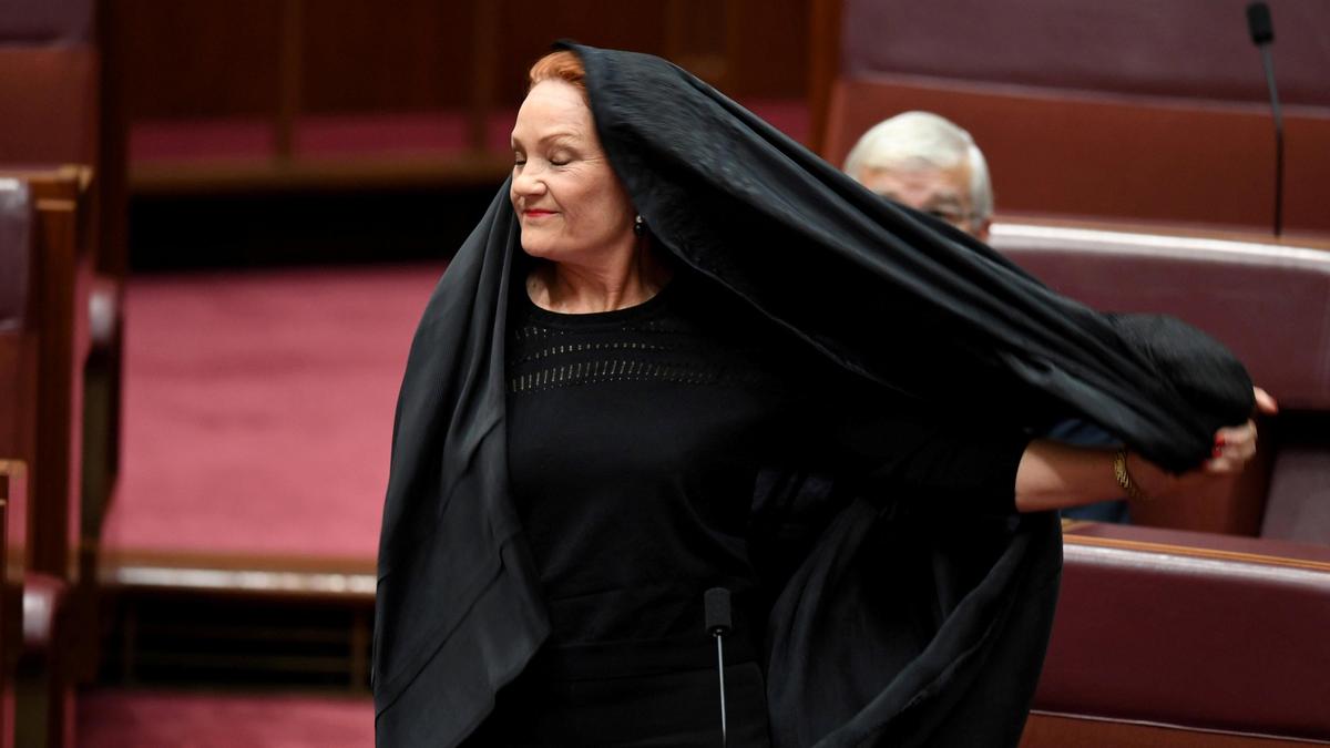 Australian Senator Pauline Hanson Wears Burqa to Parliament, Sparks Outrage After Bill to Ban Full-Face Coverings Denied