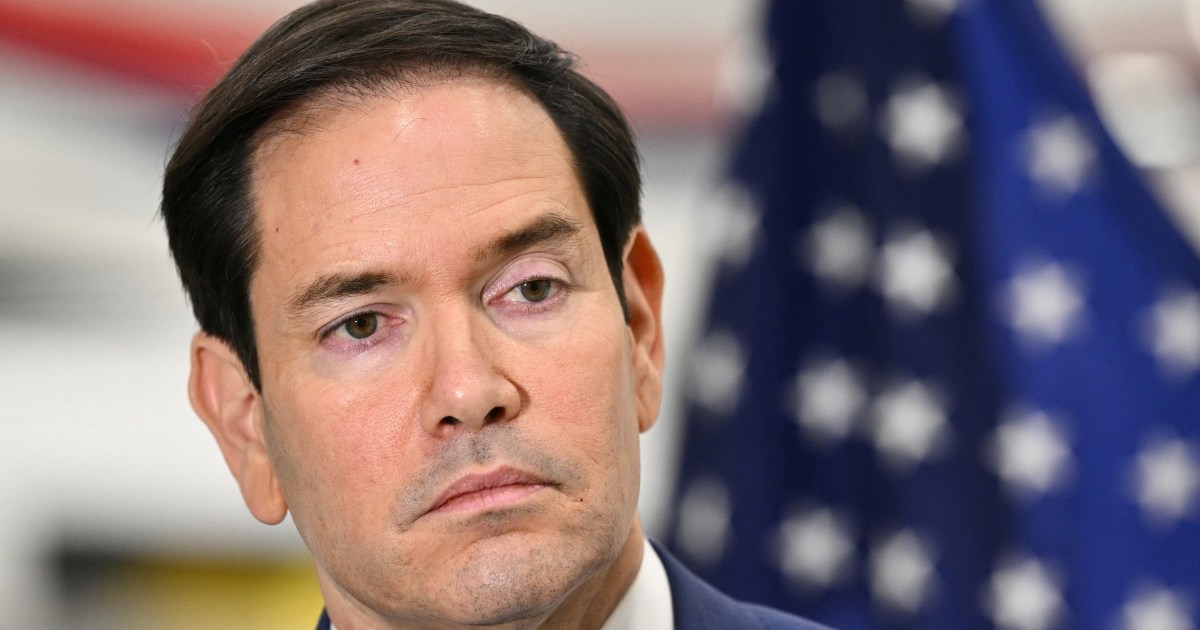 US Labels Venezuela's 'Cartel de los Soles' Terrorist Group, Escalating Pressure on Maduro Amid Military Action Talk