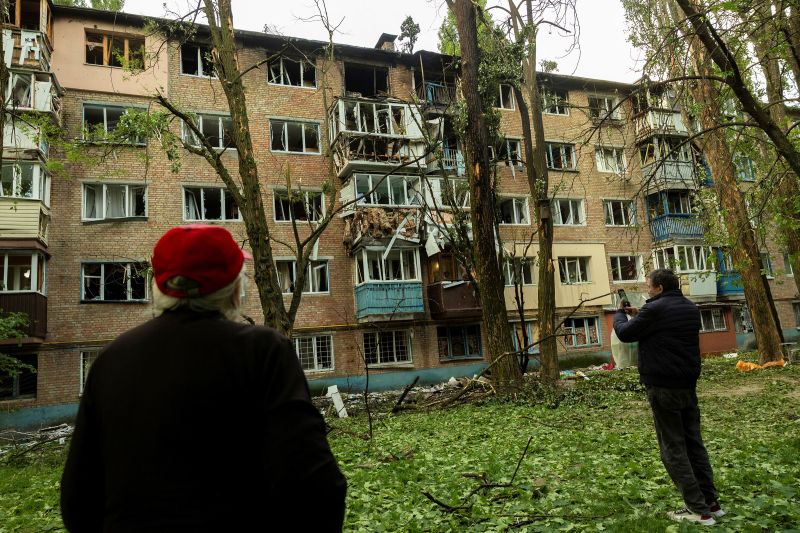 Russia Attacks Kyiv with Missiles and Drones After Prisoner Exchange