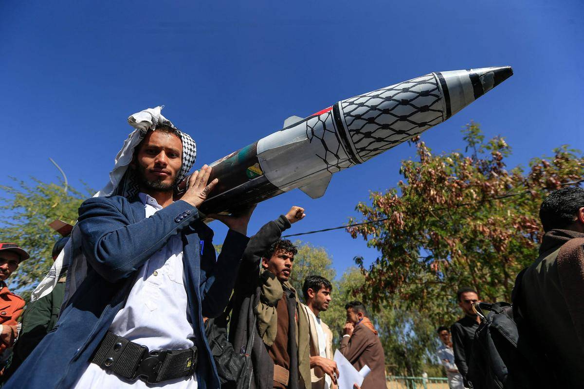 Yemen Missile Intercepted Over Jerusalem: Air Raid Sirens Sound