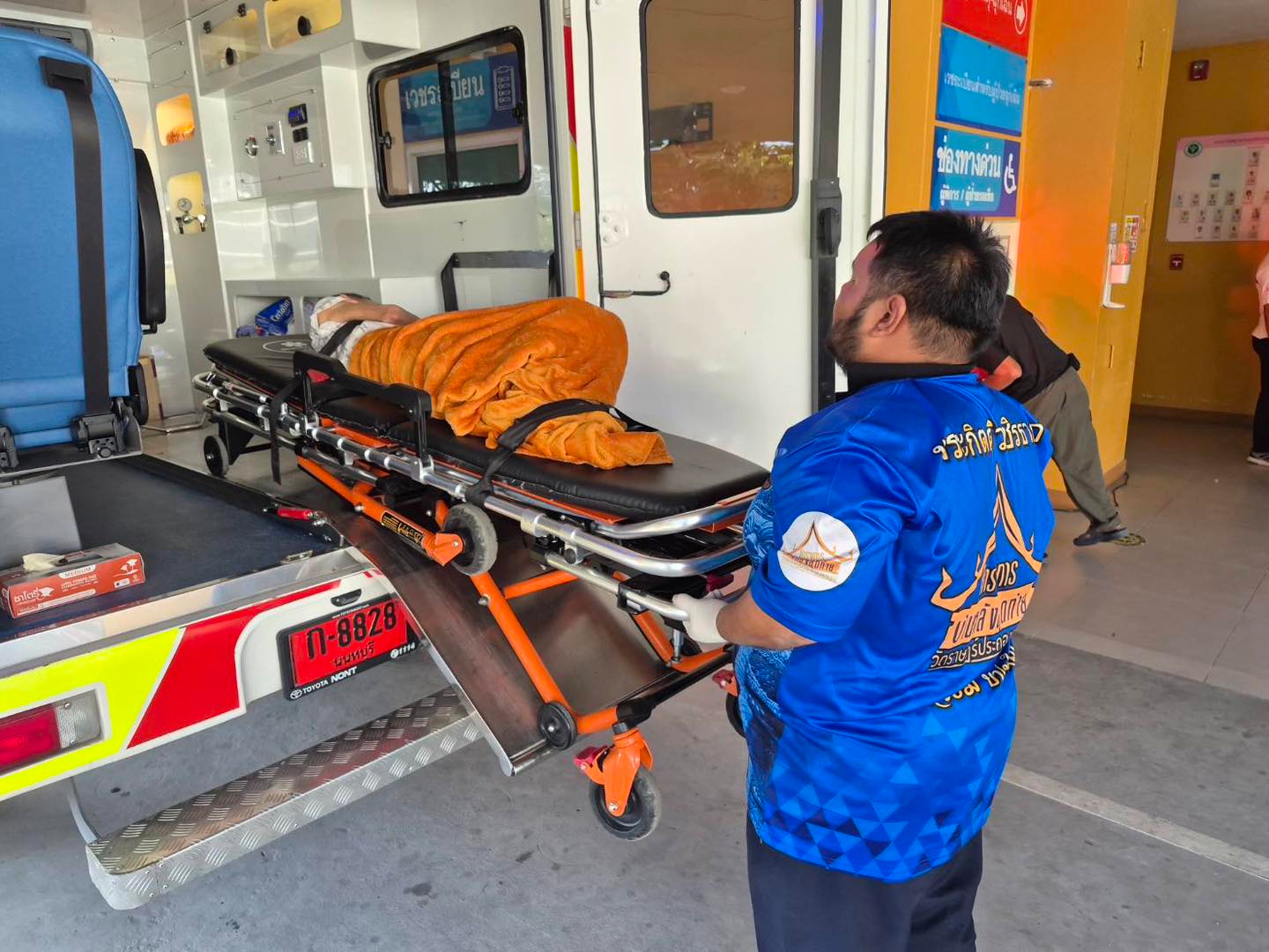 Thai Woman Declared Dead Found Alive in Coffin Just Before Cremation in Nonthaburi Temple