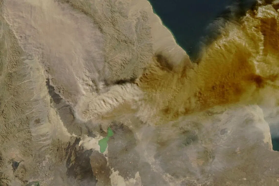Ethiopia Volcano Ash Disrupts Flights: Air India & Akasa Cancel Services, India Precautionary Checks