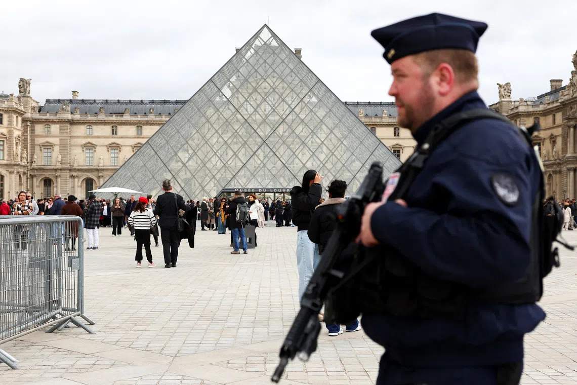 Paris Police Arrest Four More in $102M Louvre Jewel Heist Probe, Bringing Total Suspects to Eight