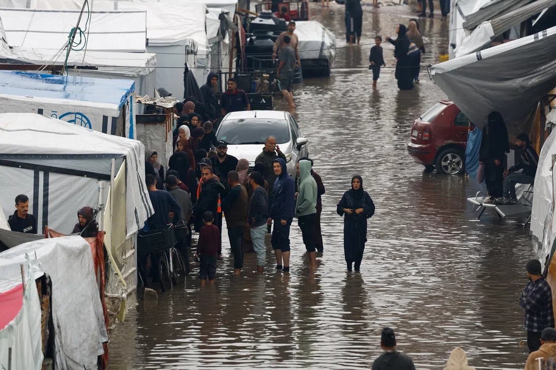 Gaza Floods Intensify Humanitarian Crisis as Winter Looms for Displaced Palestinians in Tents Amid Aid Disputes