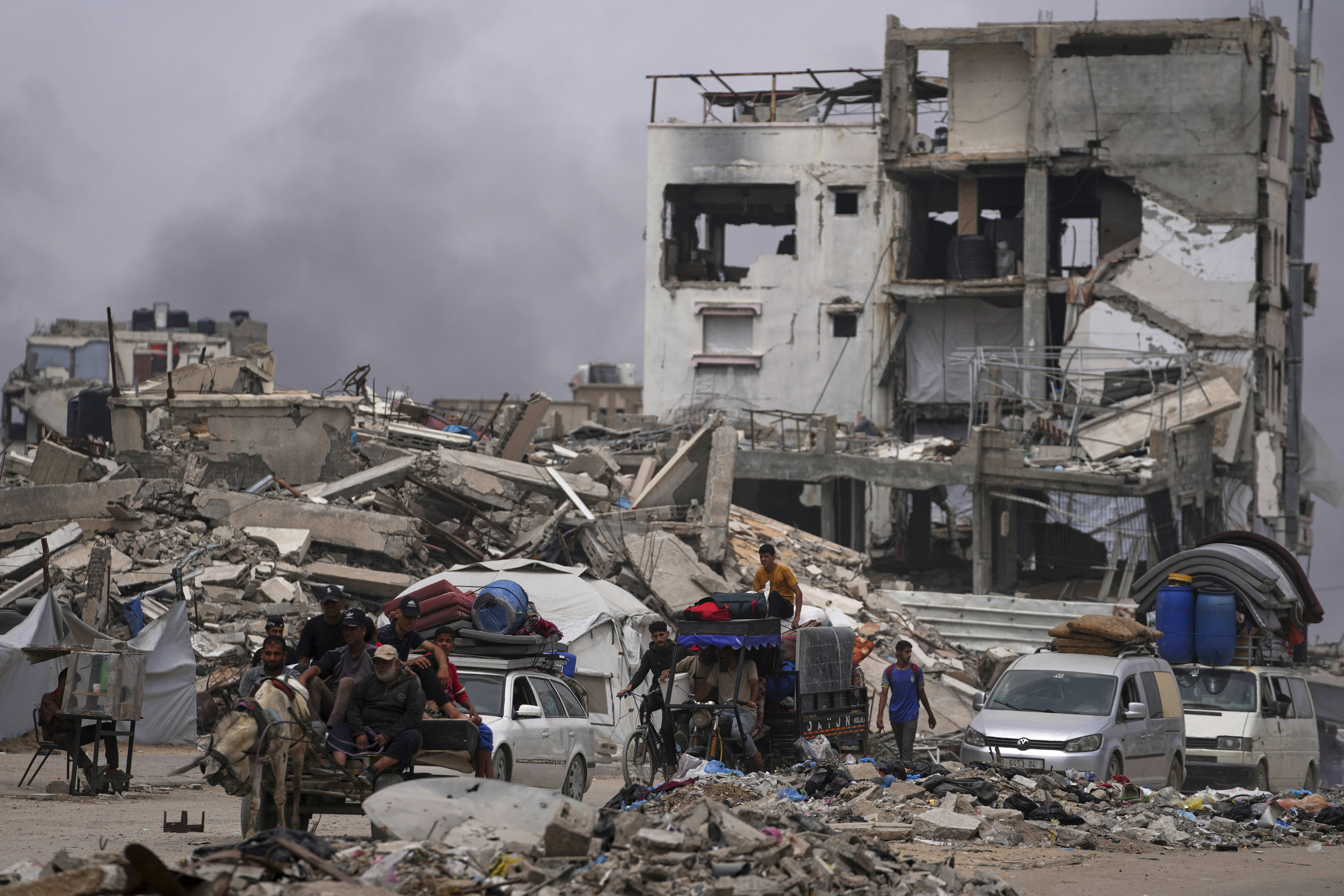 Gaza Under Fire: Deadly Strikes Intensify Amid Aid Delivery Delays