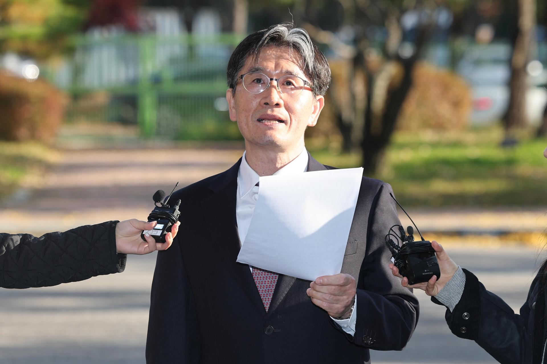 South Korea: Anti-Corruption Chief Oh Dong-woon Indicted for Dereliction of Duty in Marine Death Case